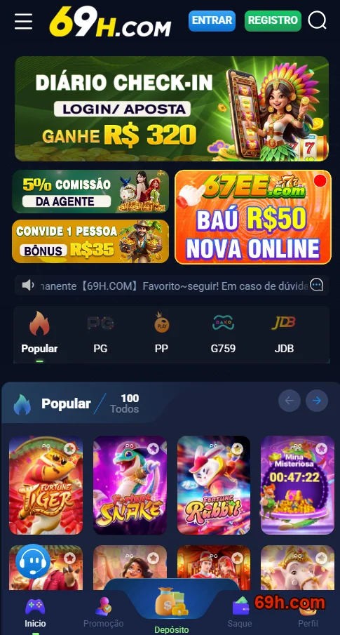 Jogador feliz recebendo bônus VIP em cassino online
